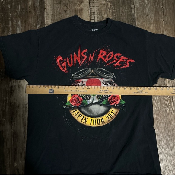 Guns n Roses Japan Tour Band Tee Shirt 2017 rare htf large goggles swords - Picture 10 of 16